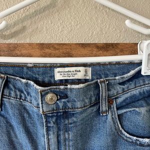 A&F 90s slim straight ultra high rise jeans